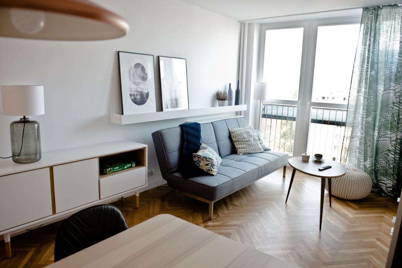 Апартаменты Apartament Chlodna Near To City Center Варшава Экстерьер фото